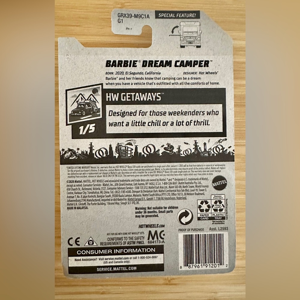 2021 Hot Wheels Barbie Dream Camper RV - Picture 2 of 2